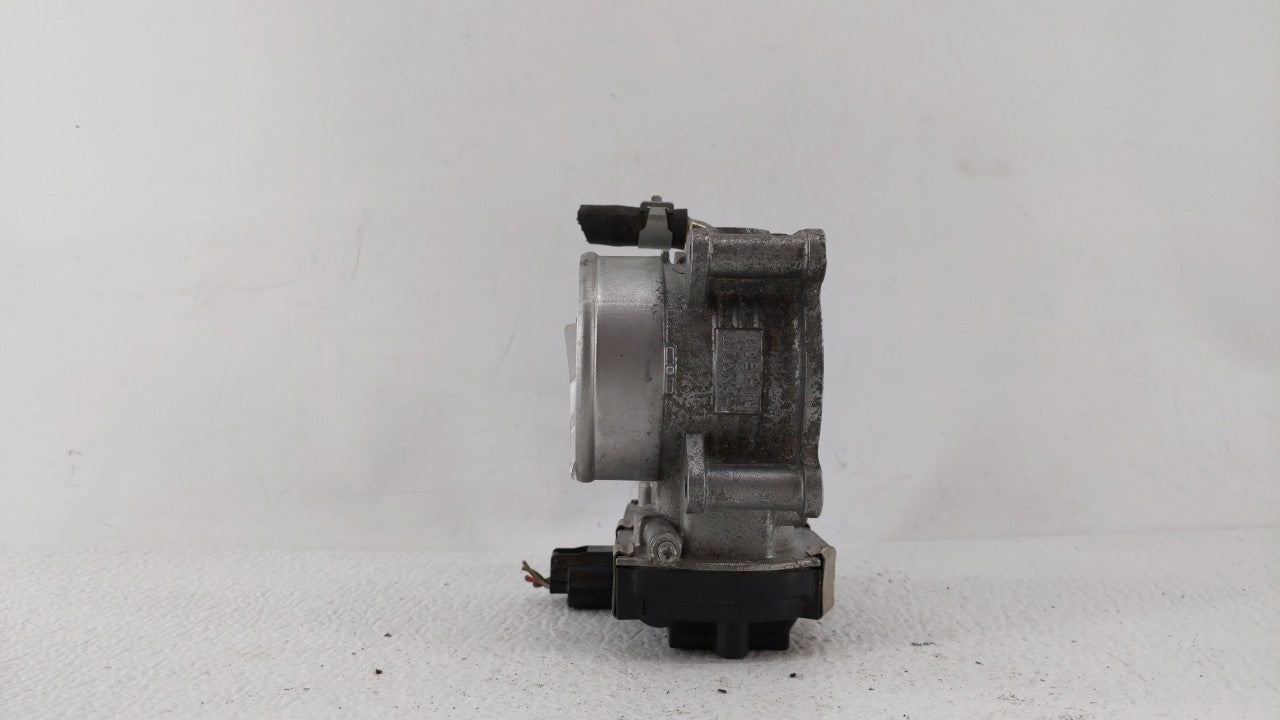 2017-2018 Infiniti Q60 Throttle Body P/N:RME60-52 Fits Fits 2016 2017 2018 OEM Used Auto Parts - Oemusedautoparts1.com