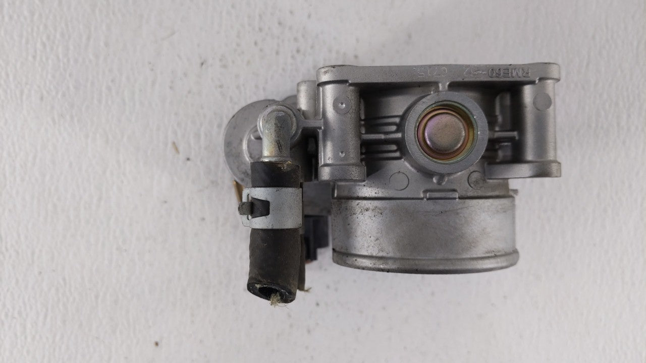 2017-2018 Infiniti Q60 Throttle Body P/N:RME60-52 Fits Fits 2016 2017 2018 OEM Used Auto Parts - Oemusedautoparts1.com