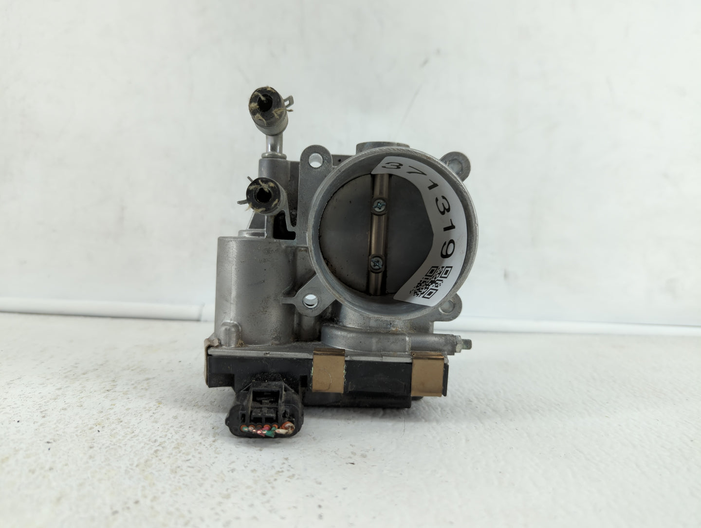 2017-2018 Infiniti Q60 Throttle Body P/N:RME60-52 Fits Fits 2016 2017 2018 OEM Used Auto Parts - Oemusedautoparts1.com
