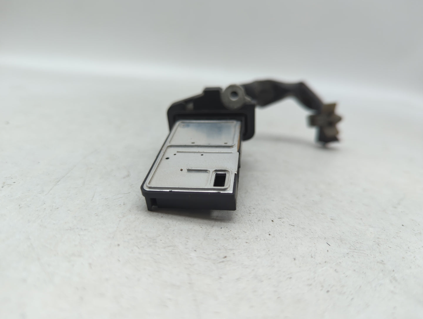 2014-2019 Infiniti Q70 Mass Air Flow Meter Maf - Oemusedautoparts1.com