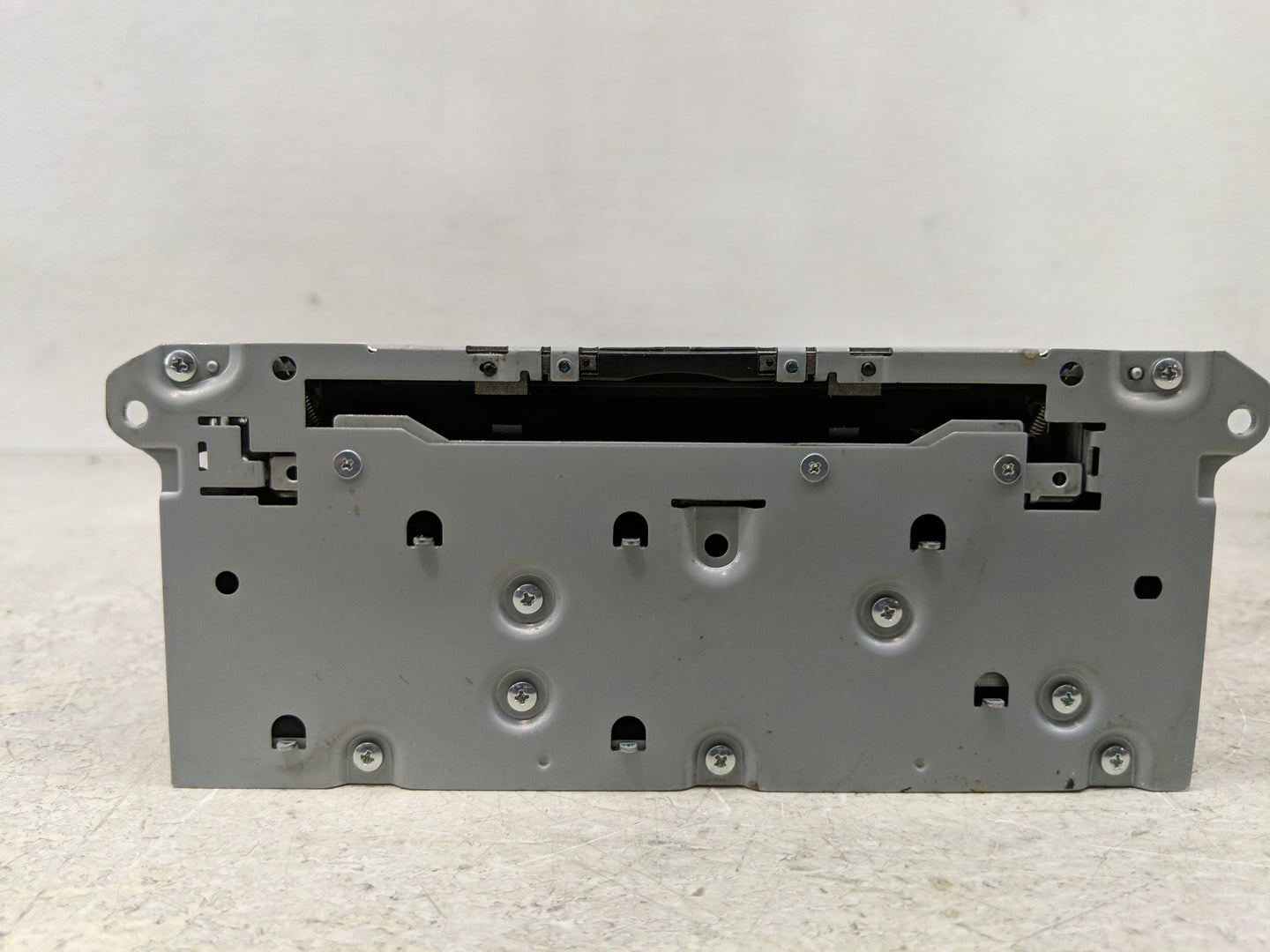 2017-2018 Infiniti Qx30 Radio Control Panel - Oemusedautoparts1.com