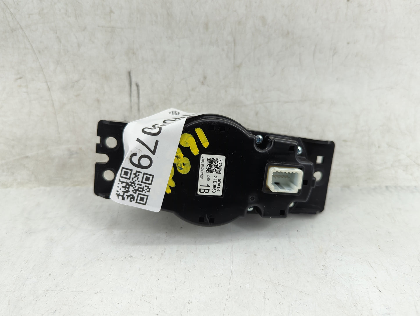 2017-2019 Infiniti Qx30 Radio AM FM Cd Player Receiver Replacement P/N:28395-5DA1B 21E0653 Fits Fits 2017 2018 2019 OEM Used