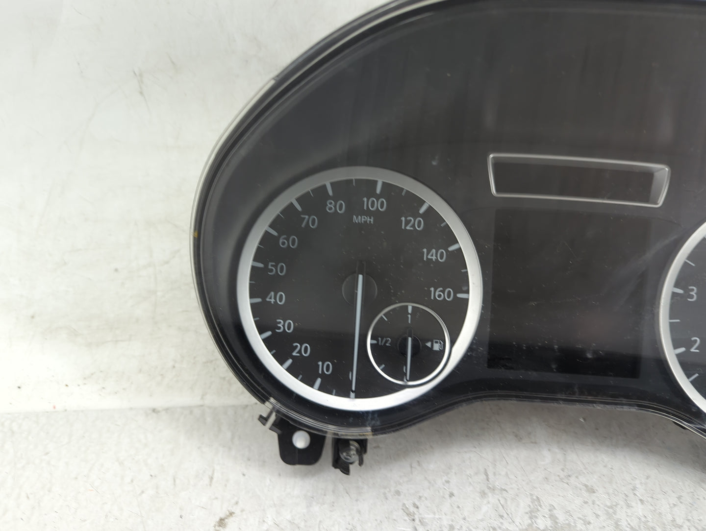 2017-2018 Infiniti Qx30 Instrument Cluster Speedometer Gauges Fits Fits 2017 2018 OEM Used Auto Parts - Oemusedautoparts1.co