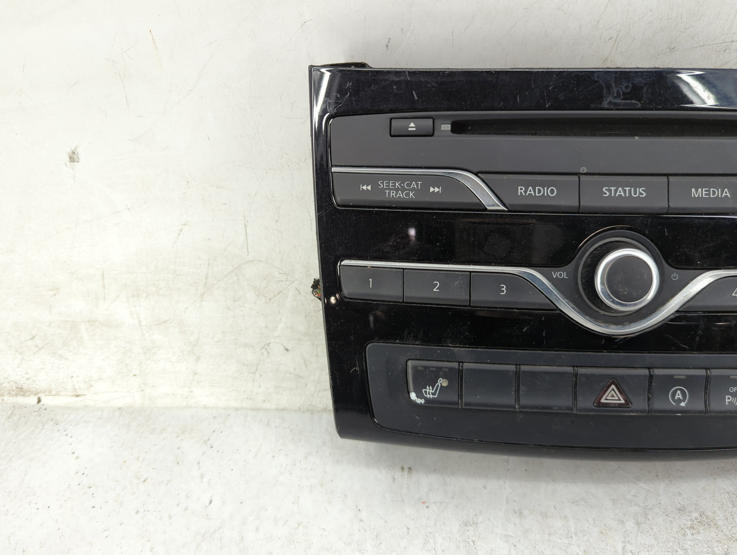 2017-2019 Infiniti Qx30 Radio Control Panel 1464468 - Oemusedautoparts1.com