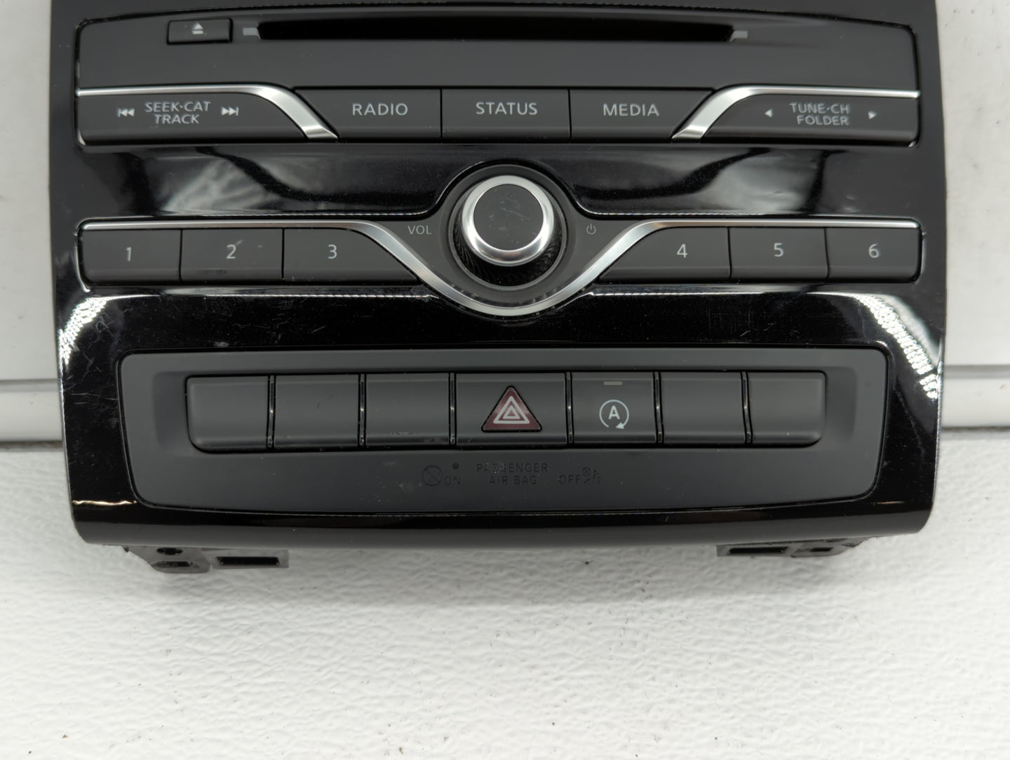 2018 Infiniti Qx30 Radio Control Panel - Oemusedautoparts1.com