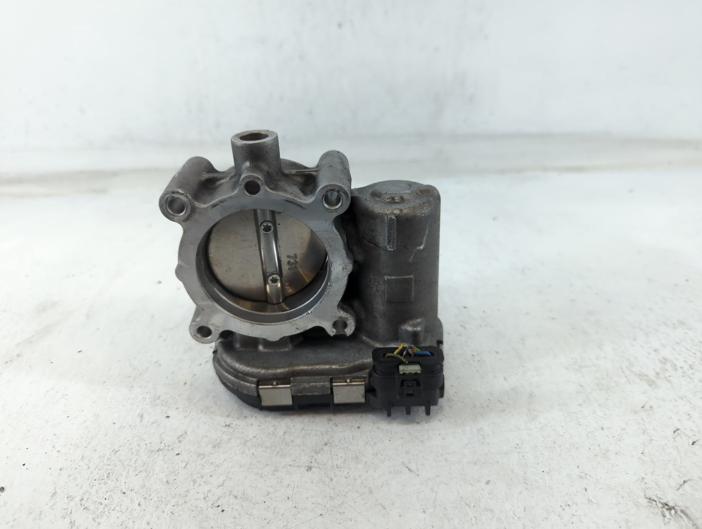2017-2019 Infiniti Qx30 Throttle Body P/N:0 280 750 541 A 270 141 00 25 Fits Fits 2016 2017 2018 2019 OEM Used Auto Parts - 