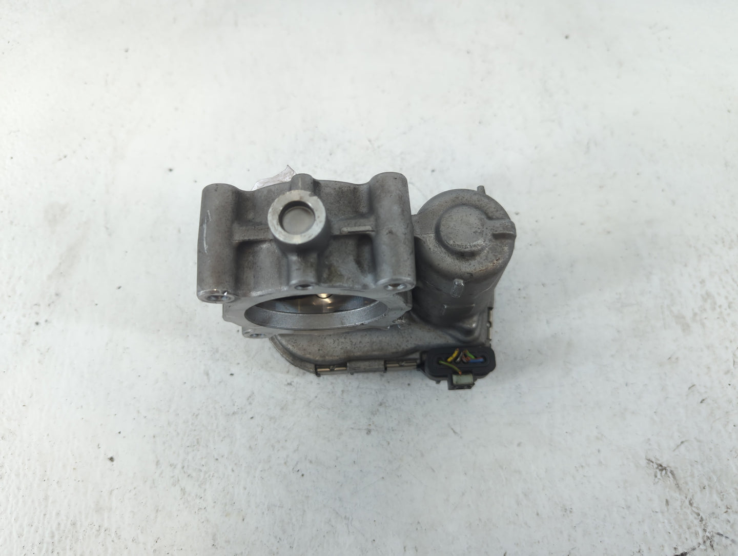 2017-2019 Infiniti Qx30 Throttle Body P/N:0 280 750 541 A 270 141 00 25 Fits Fits 2016 2017 2018 2019 OEM Used Auto Parts - 