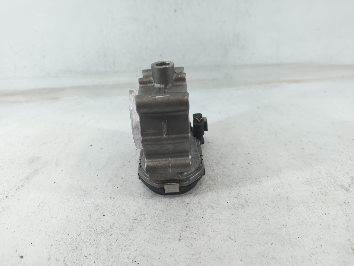 2017-2019 Infiniti Qx30 Throttle Body P/N:0 280 750 541 A 270 141 00 25 Fits Fits 2016 2017 2018 2019 OEM Used Auto Parts - 