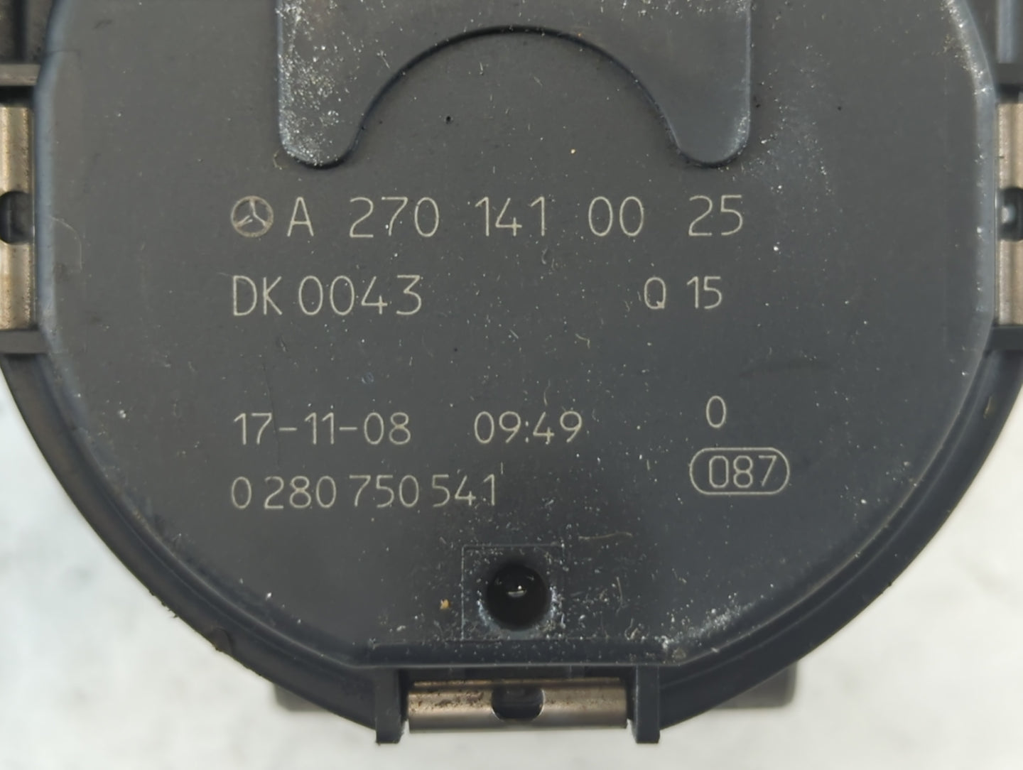 2017-2019 Infiniti Qx30 Throttle Body P/N:0 280 750 541 A 270 141 00 25 Fits Fits 2016 2017 2018 2019 OEM Used Auto Parts - 