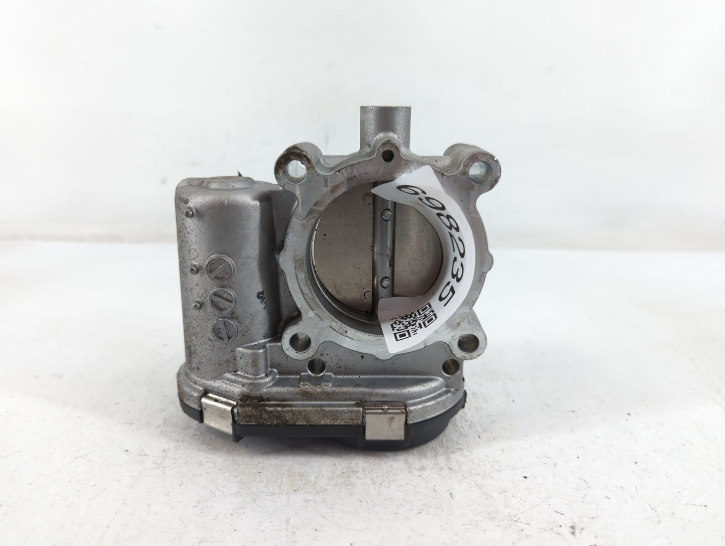 2017-2019 Infiniti Qx30 Throttle Body P/N:0 280 750 541 A 270 141 00 25 Fits Fits 2016 2017 2018 2019 OEM Used Auto Parts - 