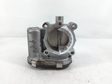 2017-2019 Infiniti Qx30 Throttle Body P/N:0 280 750 541 A 270 141 00 25 Fits Fits 2016 2017 2018 2019 OEM Used Auto Parts - 