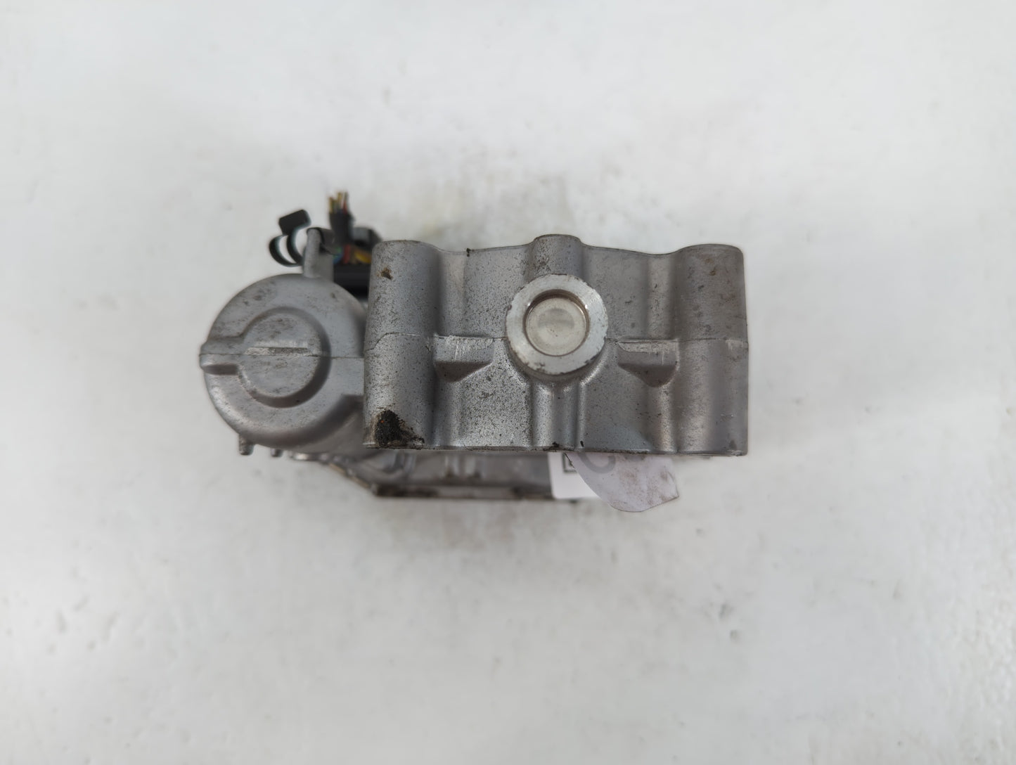 2017-2019 Infiniti Qx30 Throttle Body P/N:0 280 750 541 A 270 141 00 25 Fits Fits 2016 2017 2018 2019 OEM Used Auto Parts - 