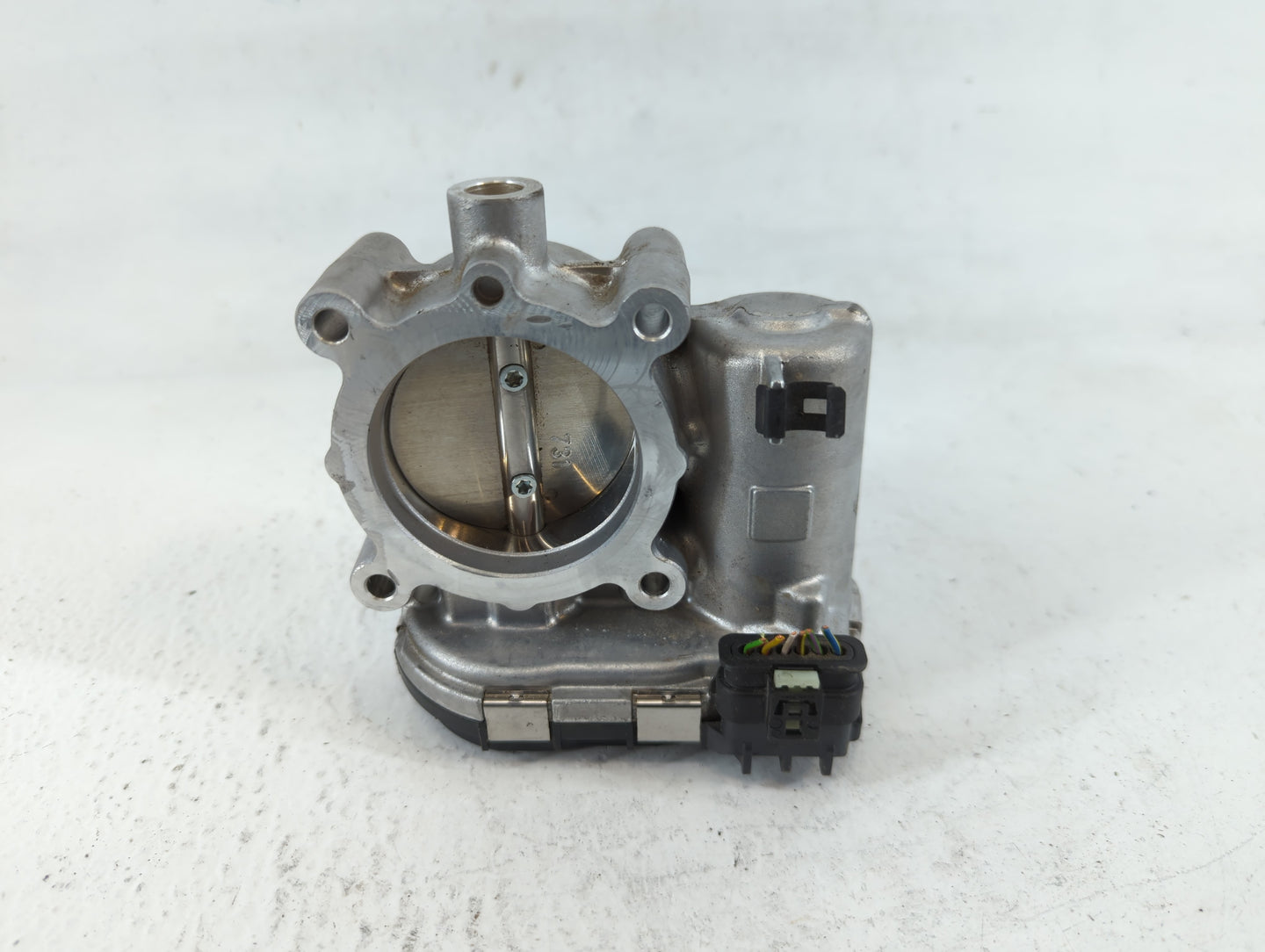 2017-2019 Infiniti Qx30 Throttle Body P/N:0 280 750 541 A 270 141 00 25 Fits Fits 2016 2017 2018 2019 OEM Used Auto Parts - 