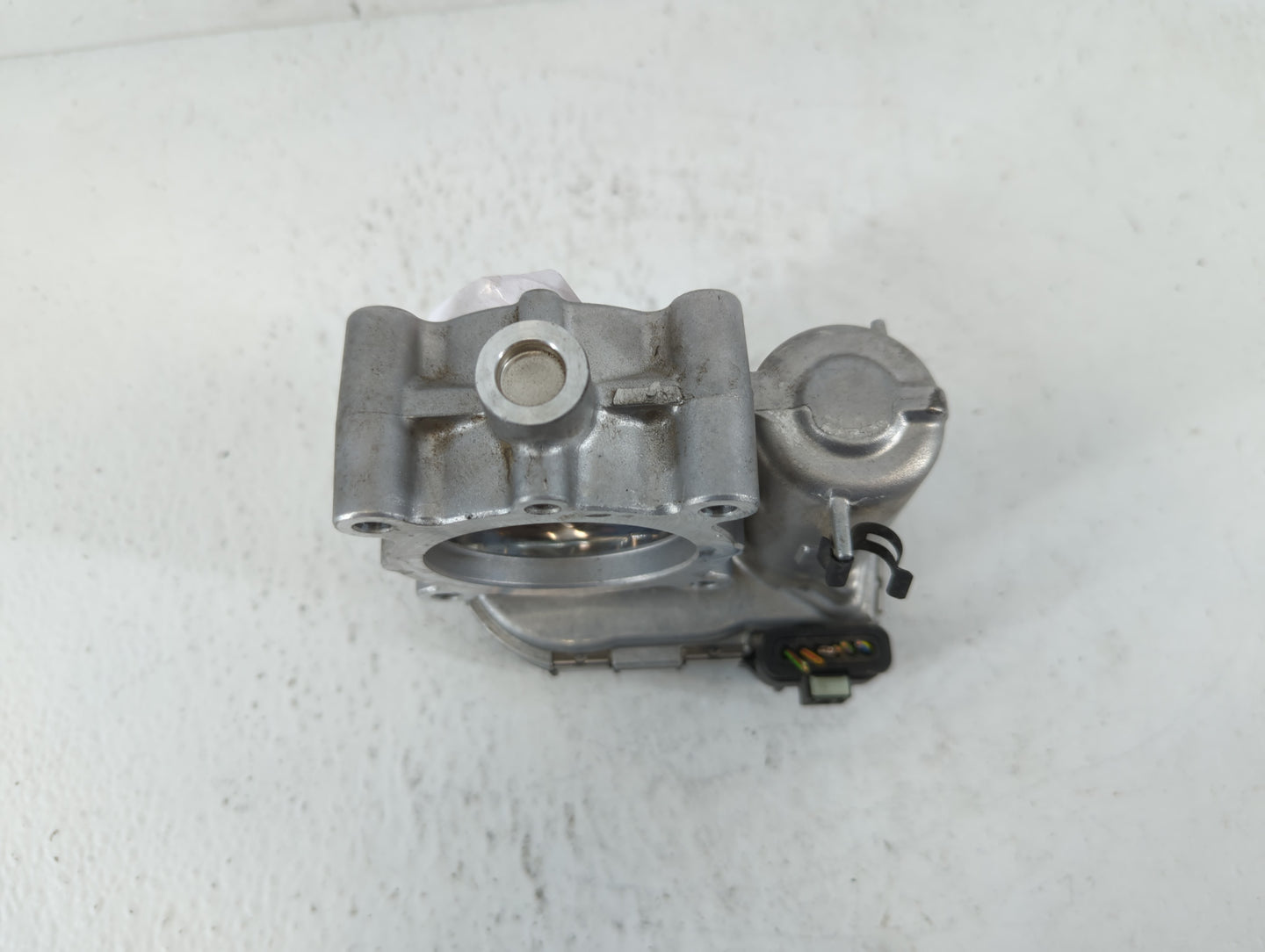 2017-2019 Infiniti Qx30 Throttle Body P/N:0 280 750 541 A 270 141 00 25 Fits Fits 2016 2017 2018 2019 OEM Used Auto Parts - 