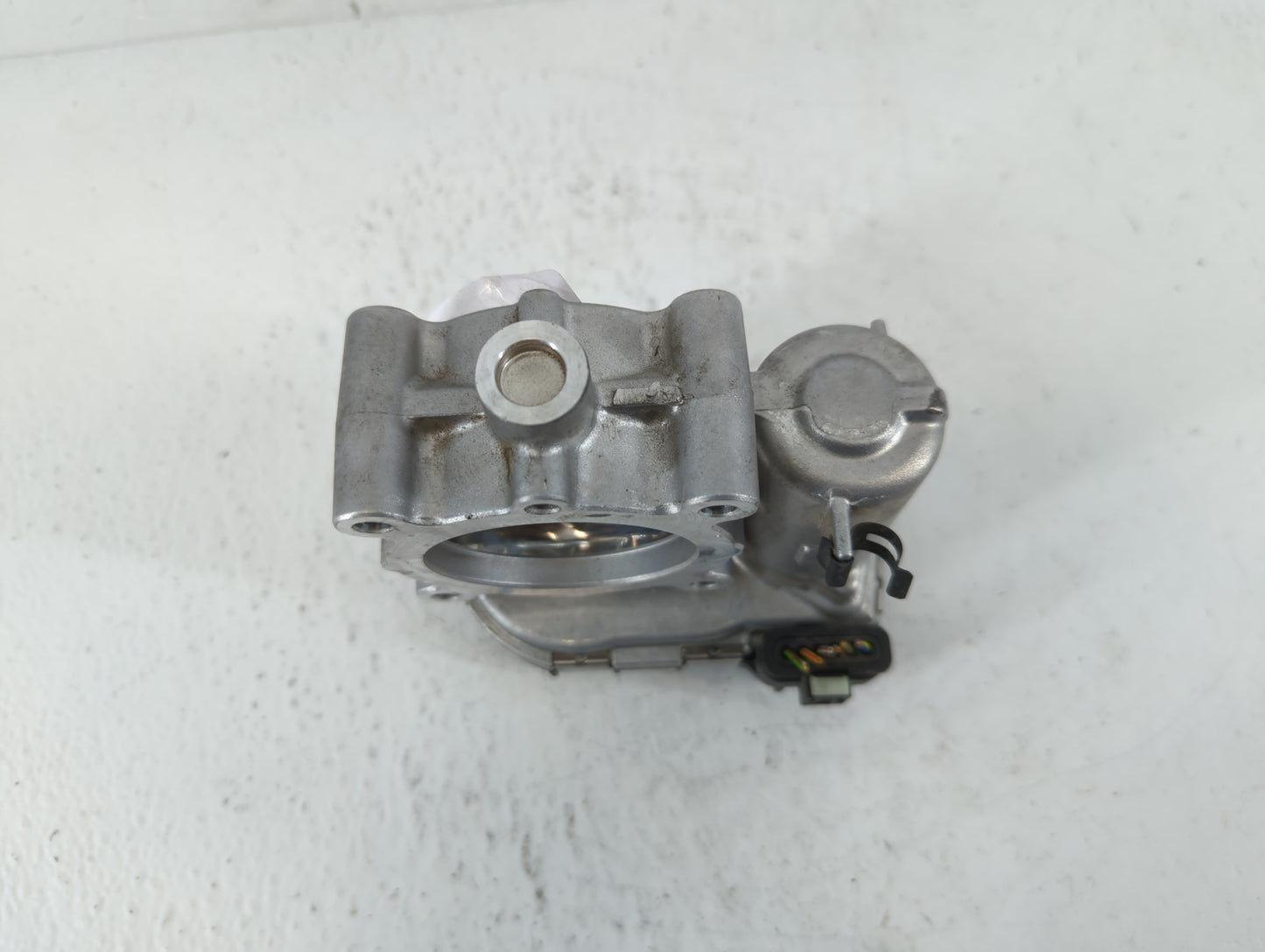 2017-2019 Infiniti Qx30 Throttle Body P/N:0 280 750 541 A 270 141 00 25 Fits Fits 2016 2017 2018 2019 OEM Used Auto Parts - 
