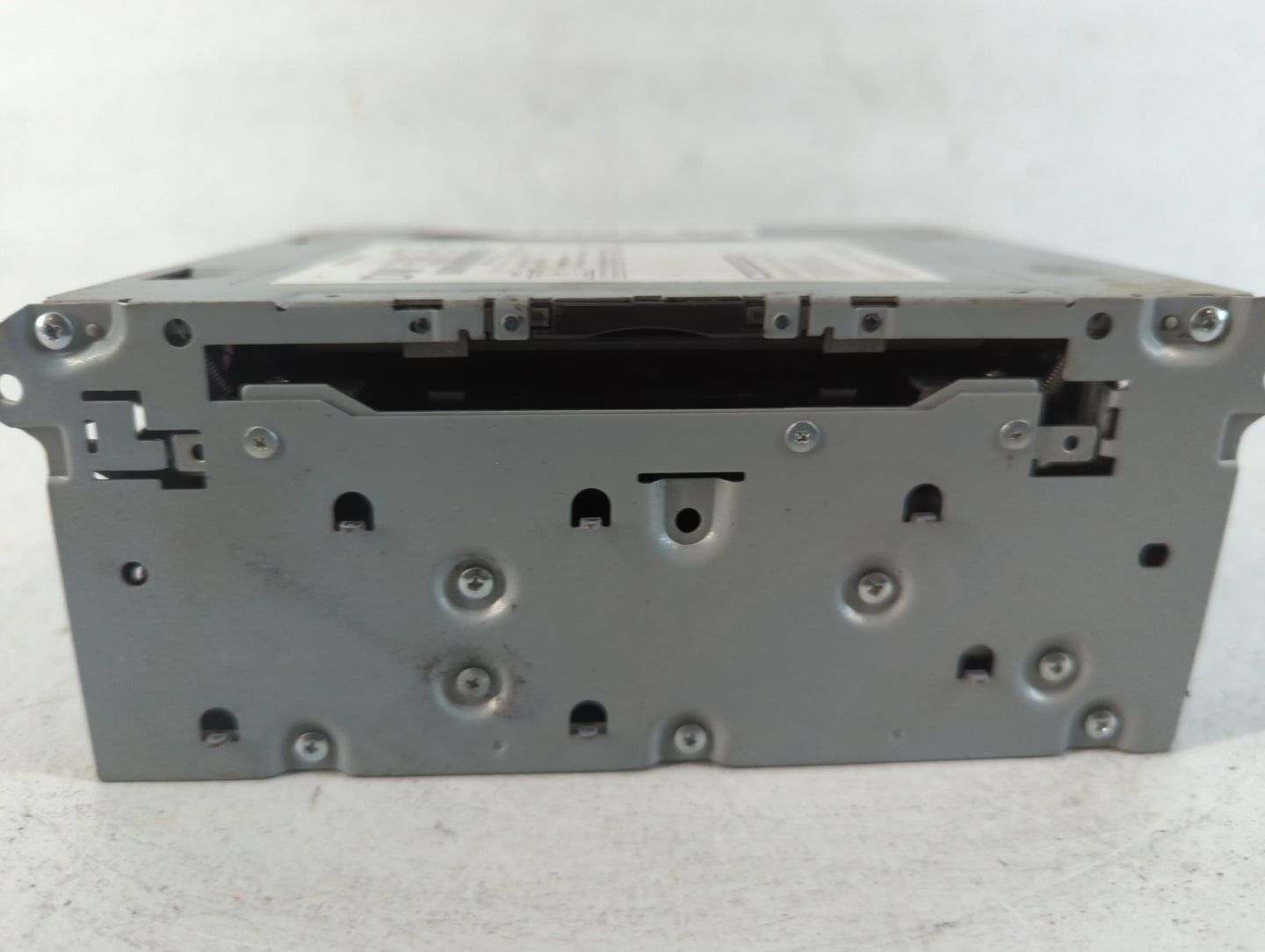 2017-2019 Infiniti Qx30 Am Fm Cd Player Radio Receiver - Oemusedautoparts1.com
