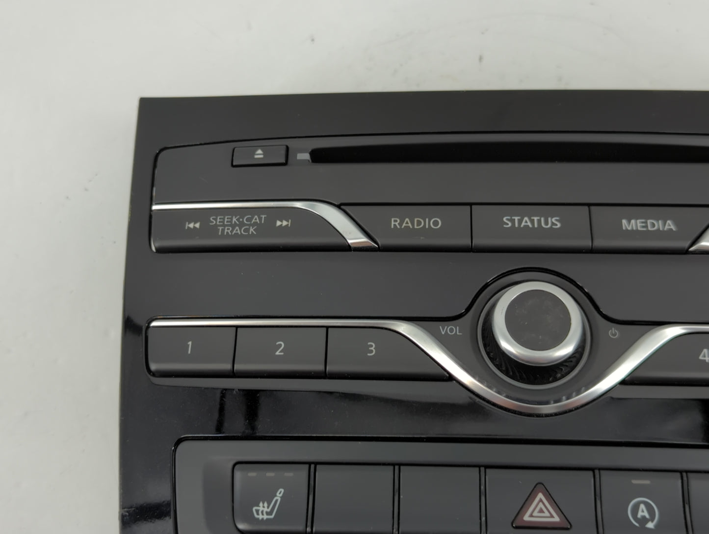 2017-2018 Infiniti Qx30 Radio AM FM Cd Player Receiver Replacement P/N:21E0601 Fits Fits 2017 2018 OEM Used Auto Parts - Oem