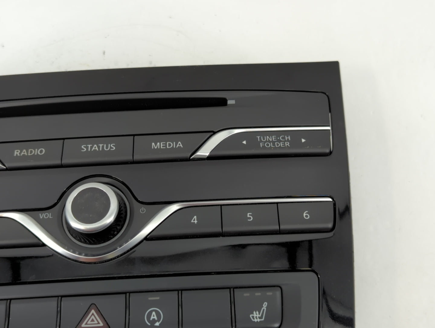 2017-2018 Infiniti Qx30 Radio AM FM Cd Player Receiver Replacement P/N:21E0601 Fits Fits 2017 2018 OEM Used Auto Parts - Oem