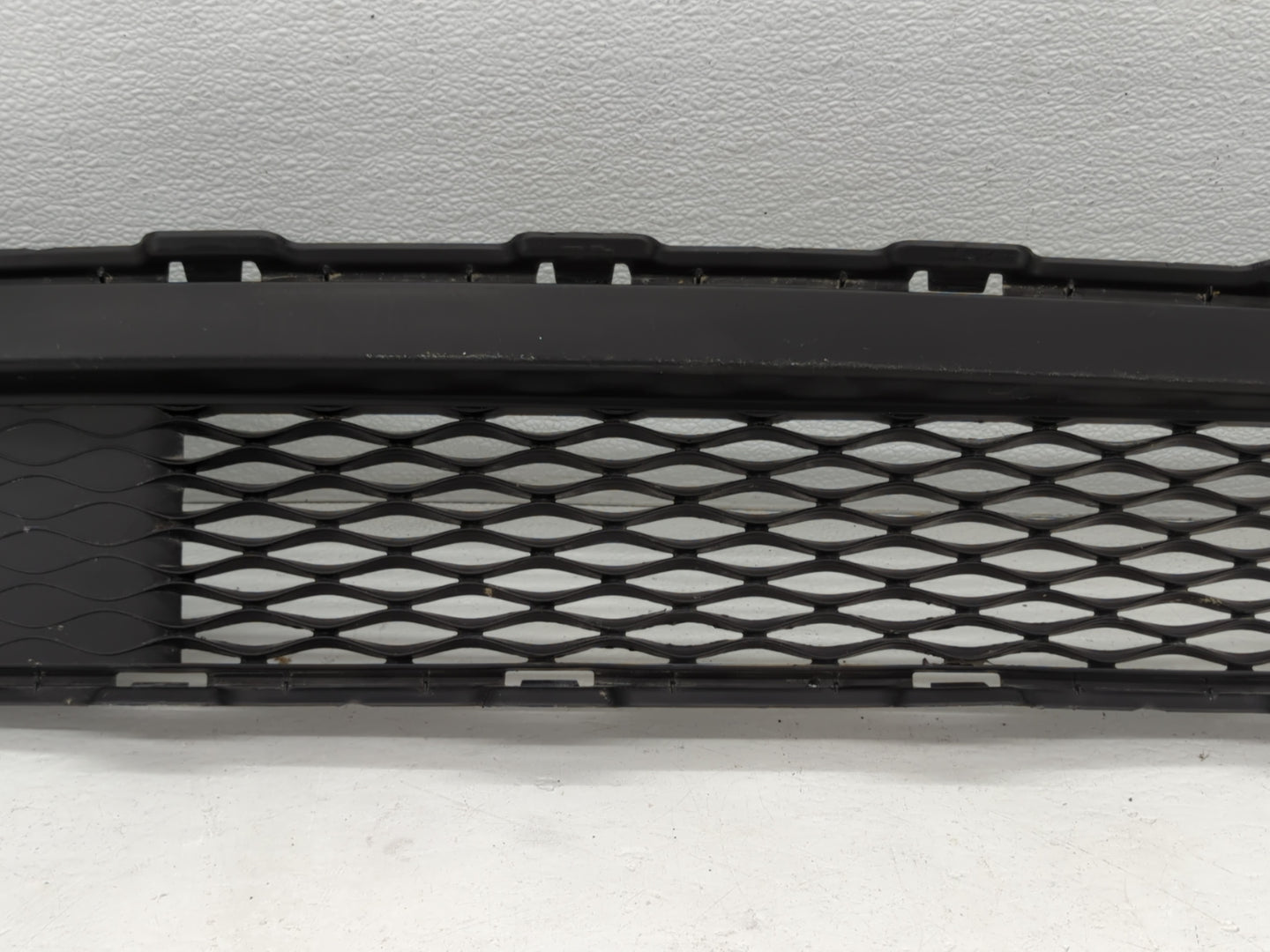 2016-2020 Infiniti Qx60 Front Grille Bumper Not Included - Oemusedautoparts1.com