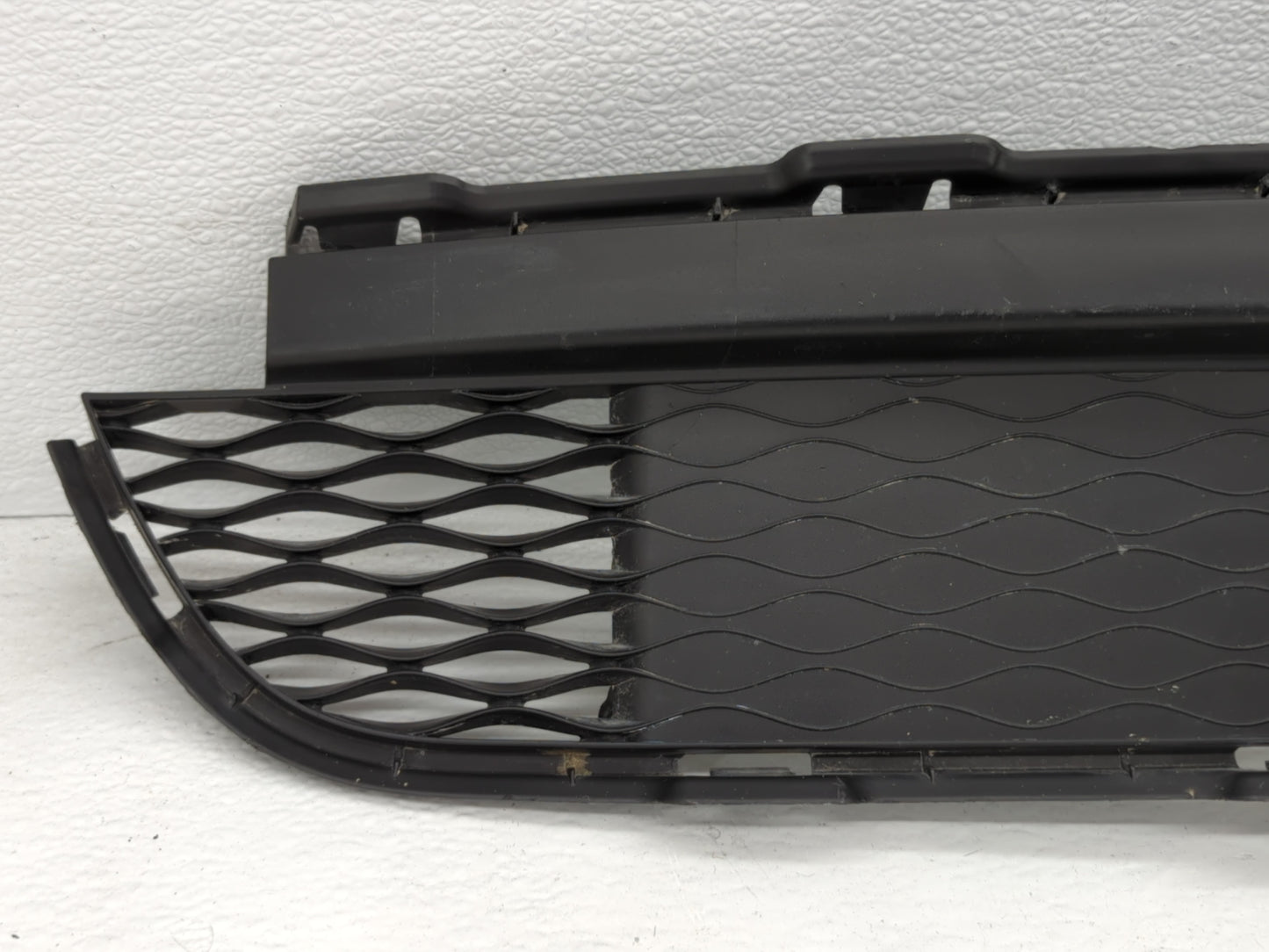 2016-2020 Infiniti Qx60 Front Grille Bumper Not Included - Oemusedautoparts1.com