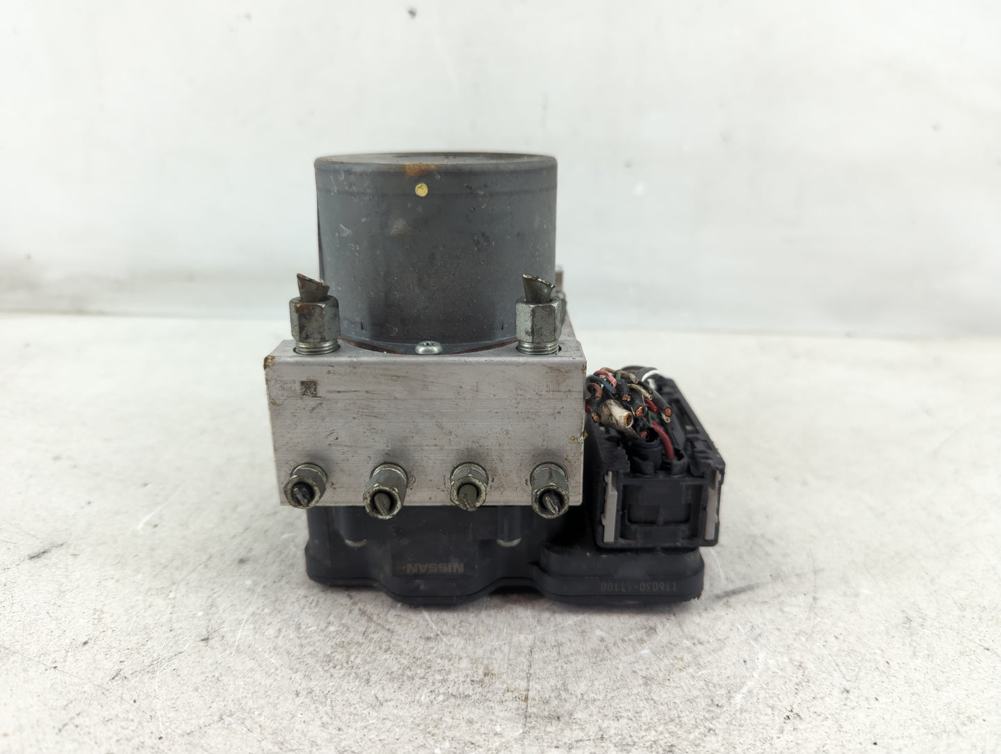 2018 Infiniti Qx60 ABS Pump Control Module Replacement P/N:116030-51100 Fits OEM Used Auto Parts - Oemusedautoparts1.com
