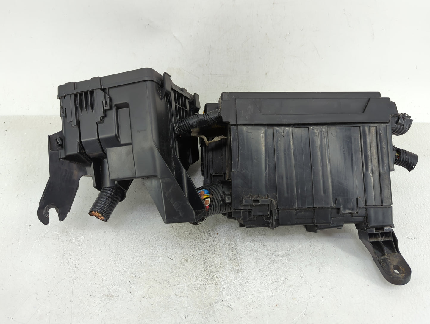 2015-2020 Infiniti Qx60 Fusebox Fuse Box Panel Relay Module Fits Fits 2015 2016 2017 2018 2019 2020 2022 OEM Used Auto Parts