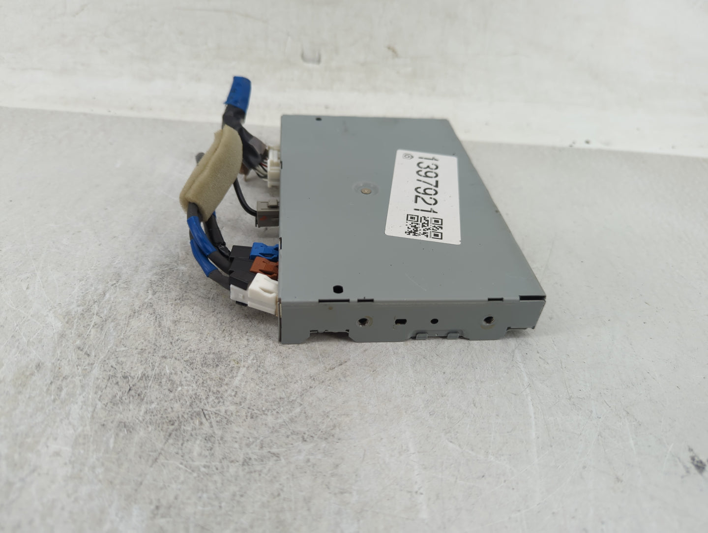 2018 Infiniti Qx60 Bluetooth Phone Communication Control Module Ccm Oem - Oemusedautoparts1.com