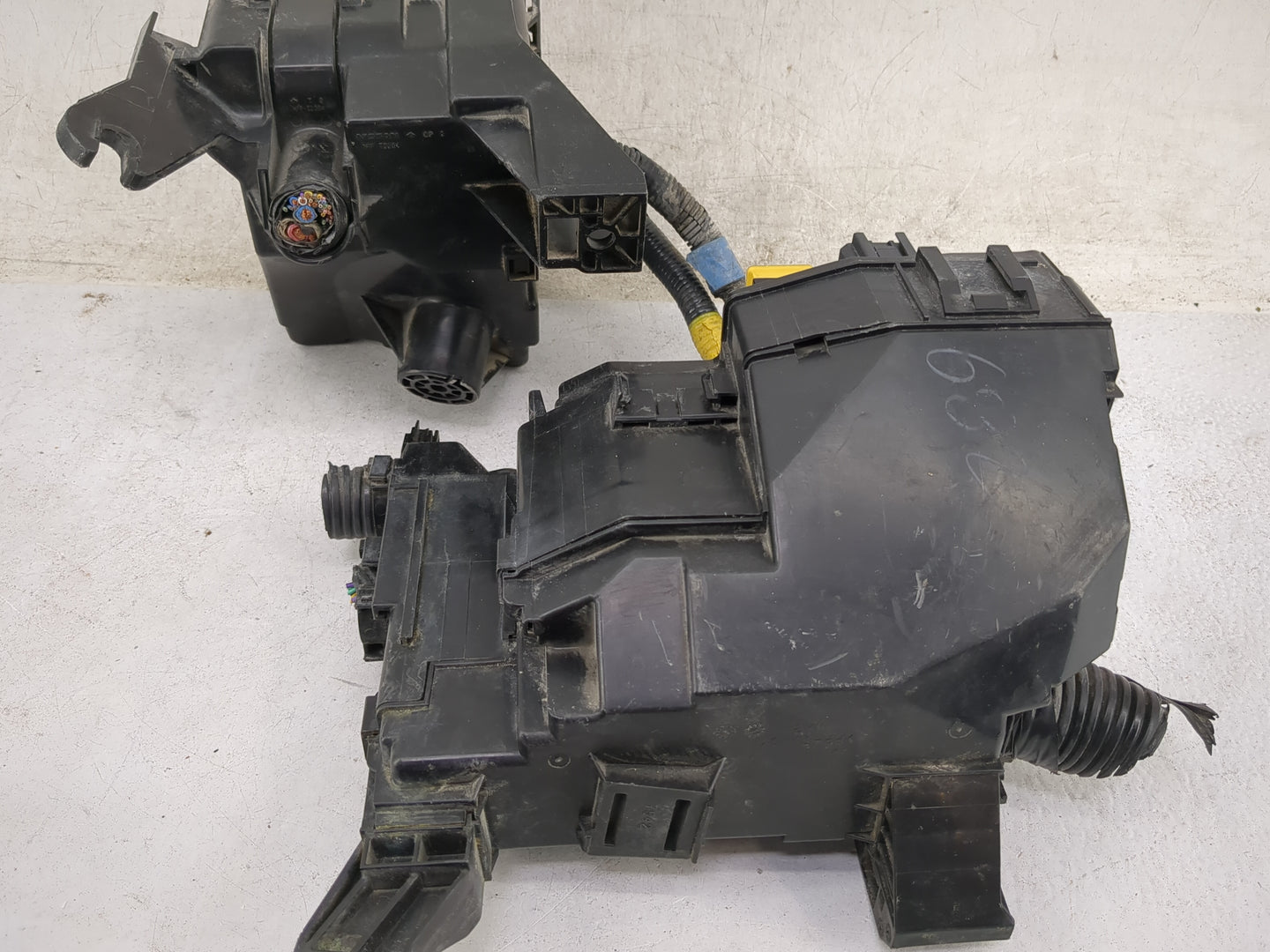 2015-2020 Infiniti Qx60 Fusebox Fuse Box Panel Relay Module P/N:7254-5763-30 7154-5763-30 Fits OEM Used Auto Parts - Oemused