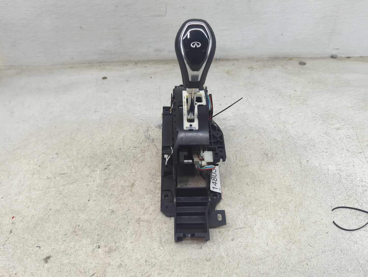 2018 Infiniti Qx60 Floor Console Assembly Shifter - Oemusedautoparts1.com