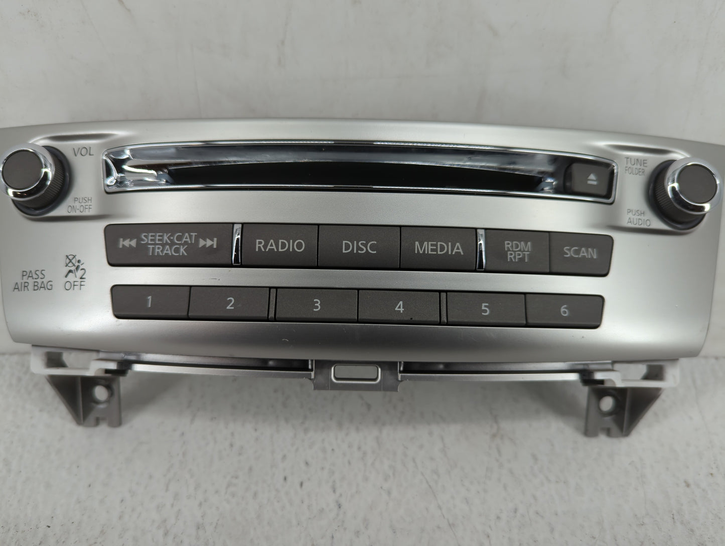 2018 Infiniti Qx60 Radio AM FM Cd Player Receiver Replacement Fits Fits 2005 OEM Used Auto Parts - Oemusedautoparts1.com