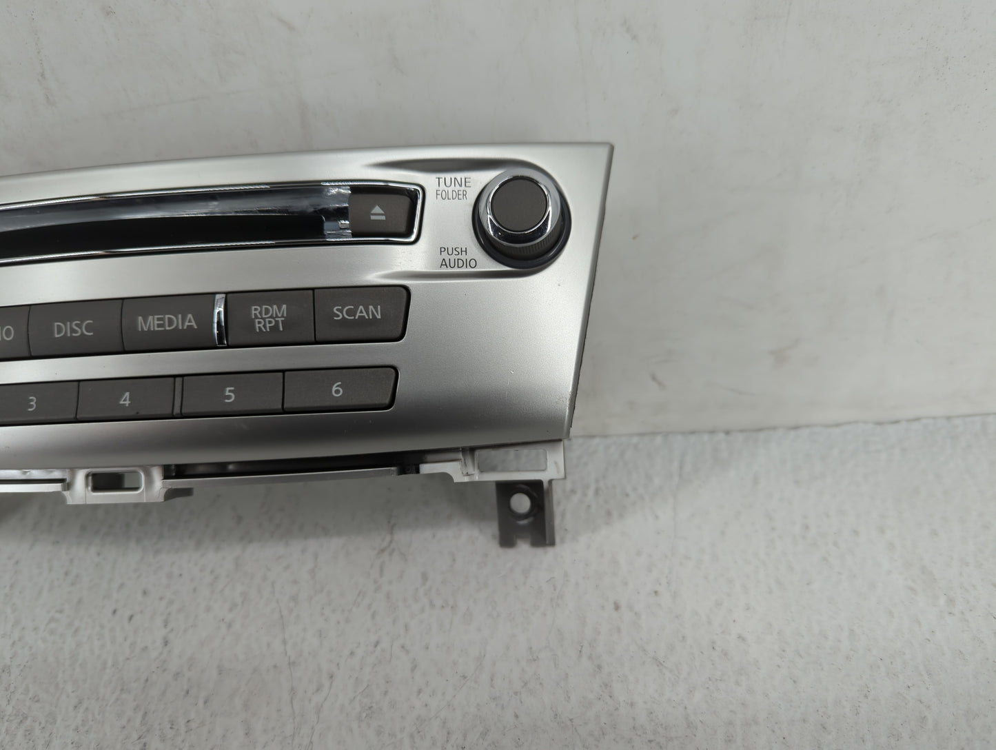 2018 Infiniti Qx60 Radio AM FM Cd Player Receiver Replacement Fits Fits 2005 OEM Used Auto Parts - Oemusedautoparts1.com