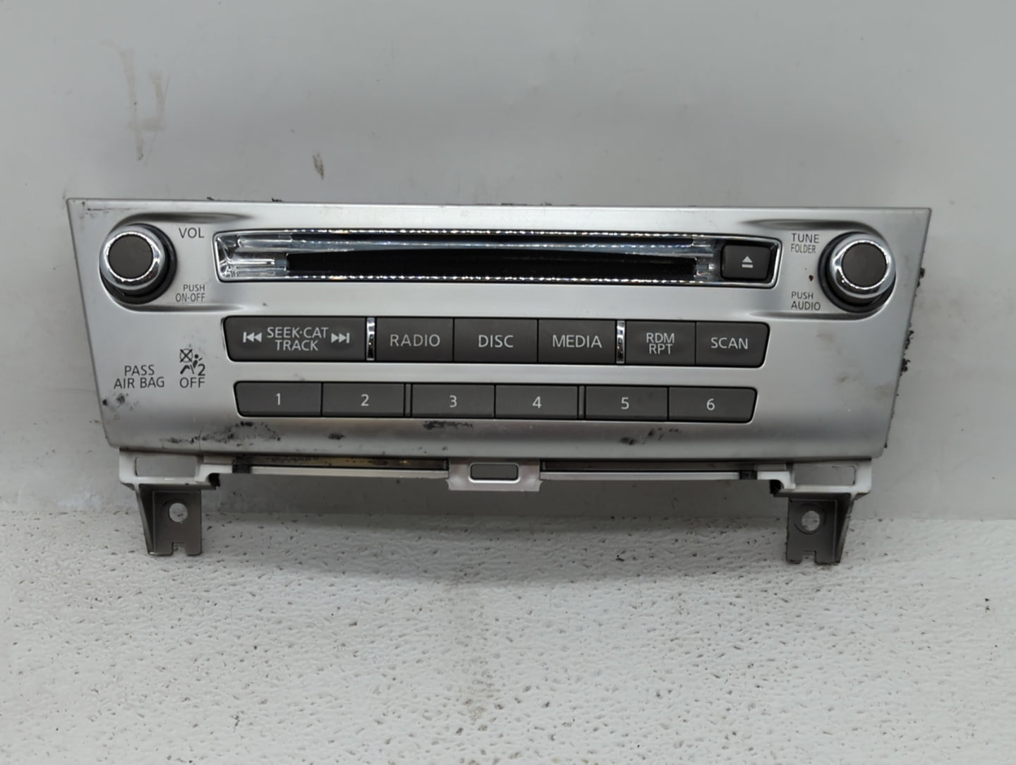 2017-2019 Infiniti Qx60 Radio Control Panel - Oemusedautoparts1.com