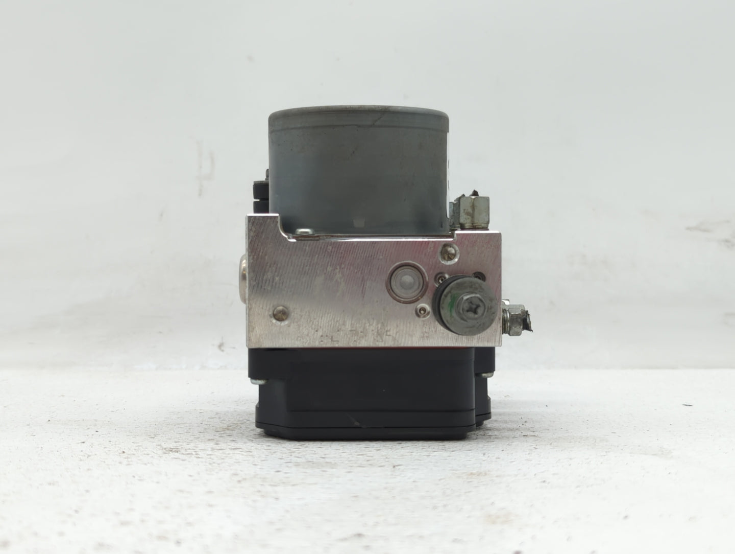 2018 Infiniti Qx60 ABS Pump Control Module Replacement P/N:47660 9PP1D Fits OEM Used Auto Parts - Oemusedautoparts1.com