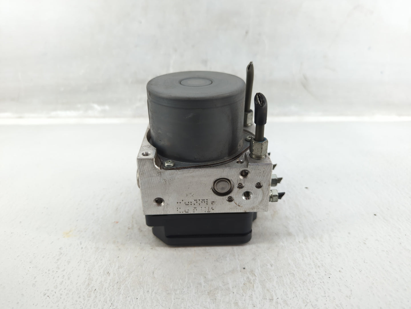 2018 Infiniti Qx60 ABS Pump Control Module Replacement P/N:47660 9PP1D 47660 9UC0D Fits OEM Used Auto Parts - Oemusedautopar