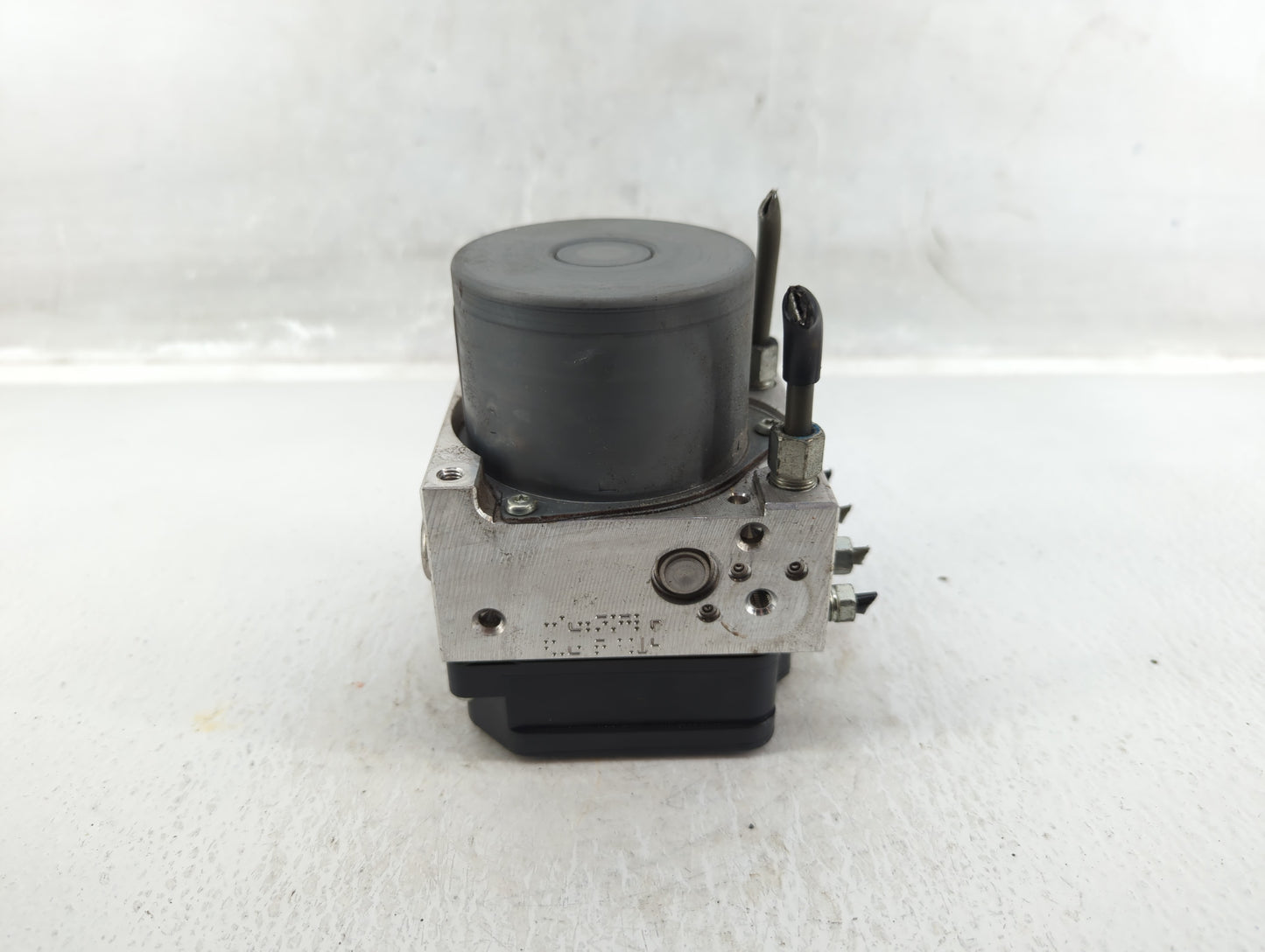 2018 Infiniti Qx60 ABS Pump Control Module Replacement P/N:47660 9PP1D 47660 9UC0D Fits OEM Used Auto Parts - Oemusedautopar