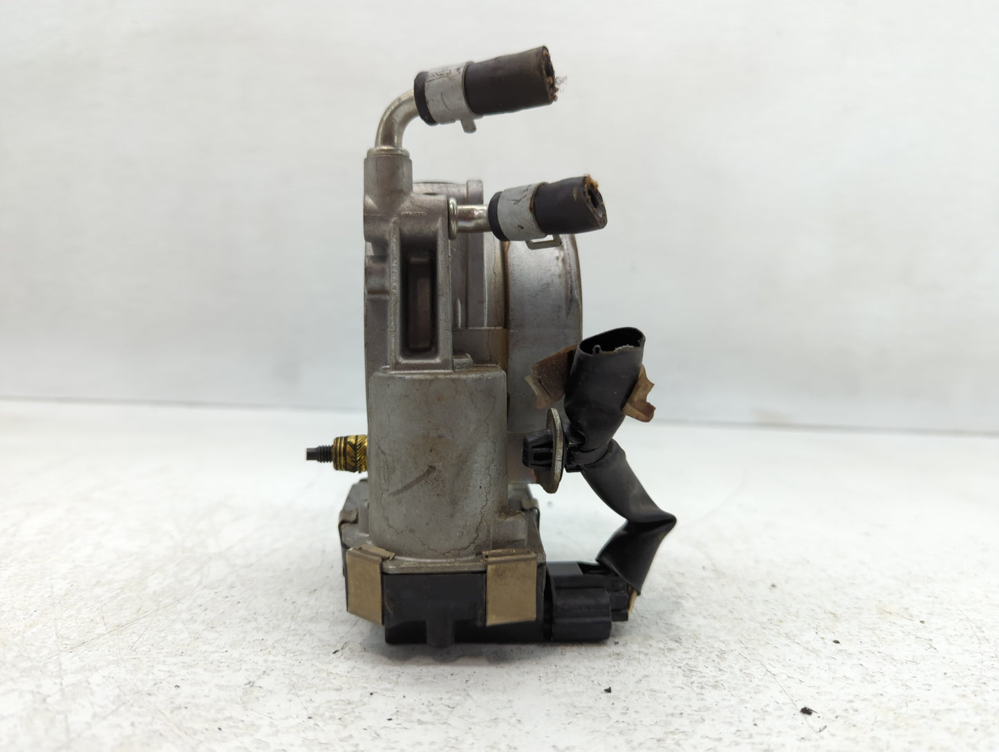 2017-2020 Infiniti Qx60 Throttle Body P/N:A8111H REM75-50 Fits Fits 2016 2017 2018 2019 2020 OEM Used Auto Parts - Oemusedau