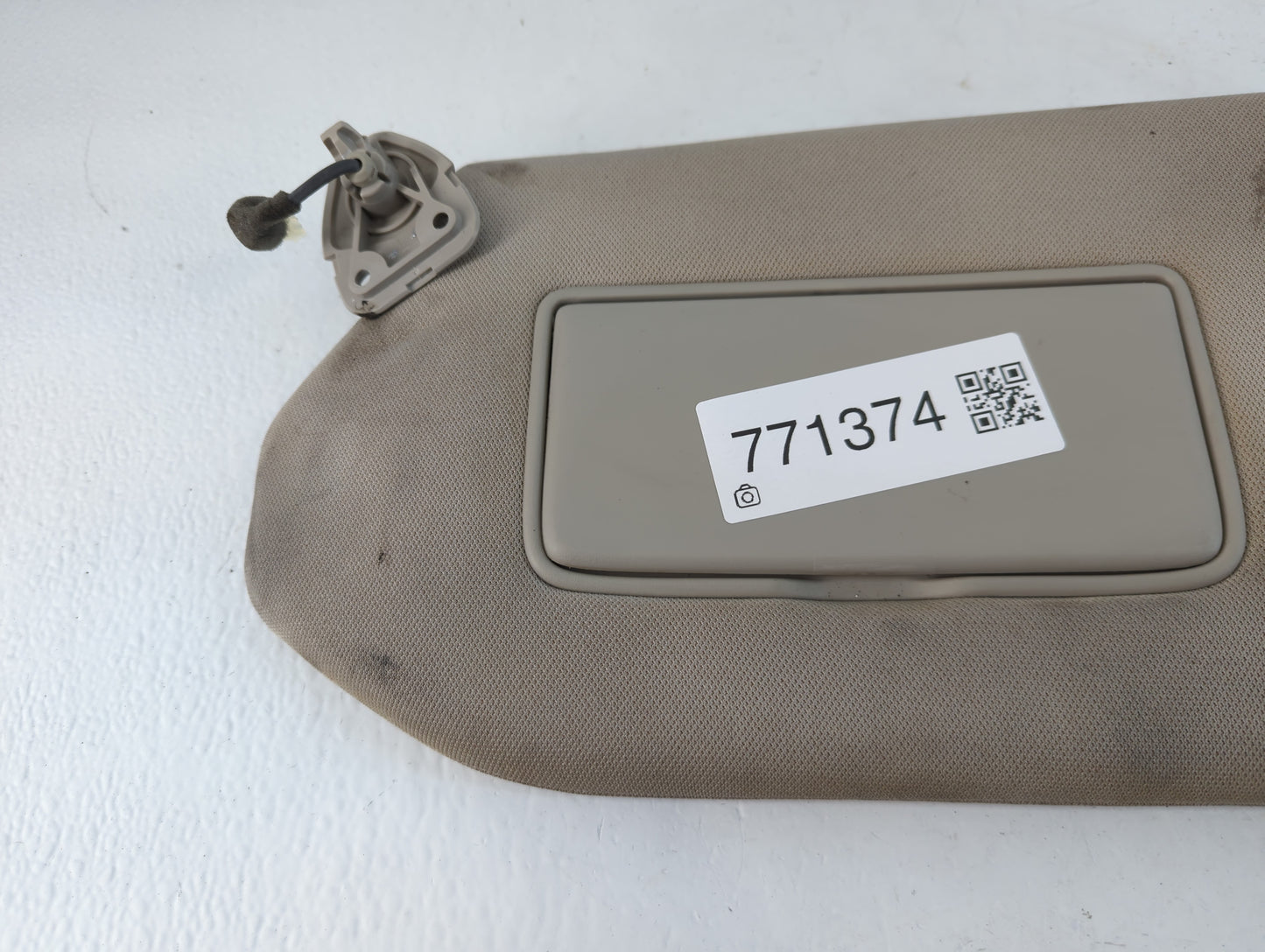 2014-2019 Infiniti Qx60 Sun Visor Shade Replacement Driver Left Mirror Fits Fits 2013 2014 2015 2016 2017 2018 2019 OEM Used