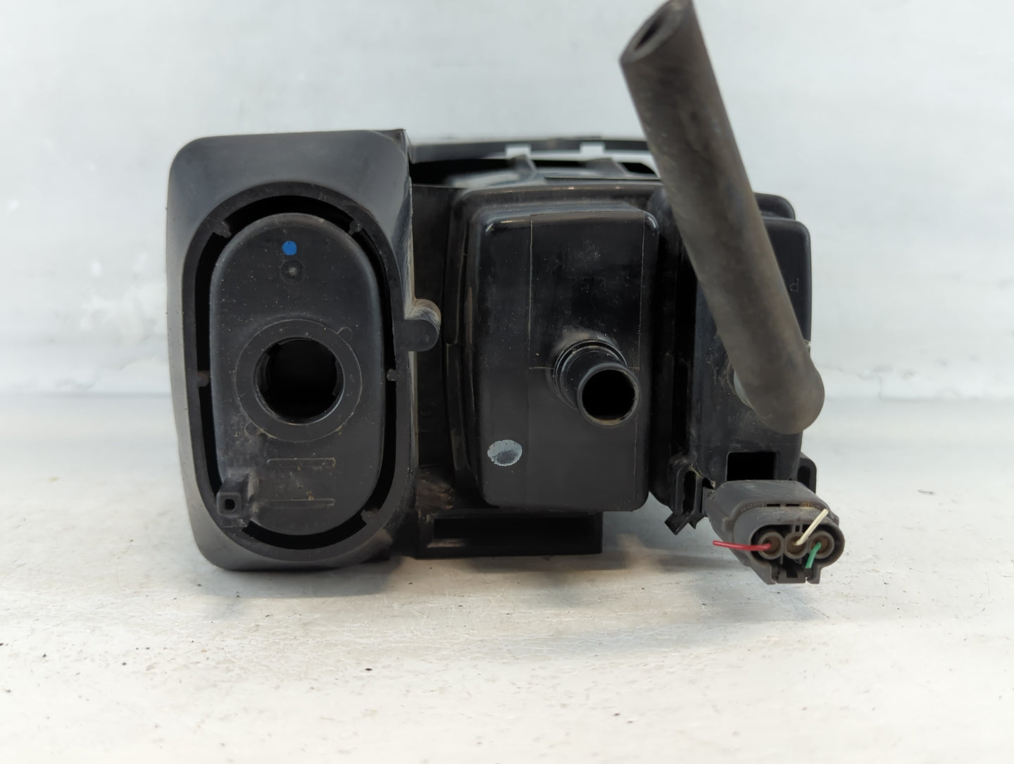 2018 Infiniti Qx60 Fuel Vapor Charcoal Canister - Oemusedautoparts1.com