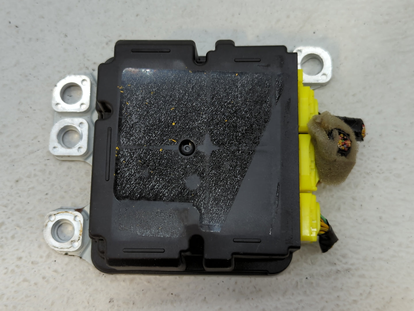 2018-2019 Infiniti Qx80 Chassis Control Module Ccm Bcm Body Control - Oemusedautoparts1.com