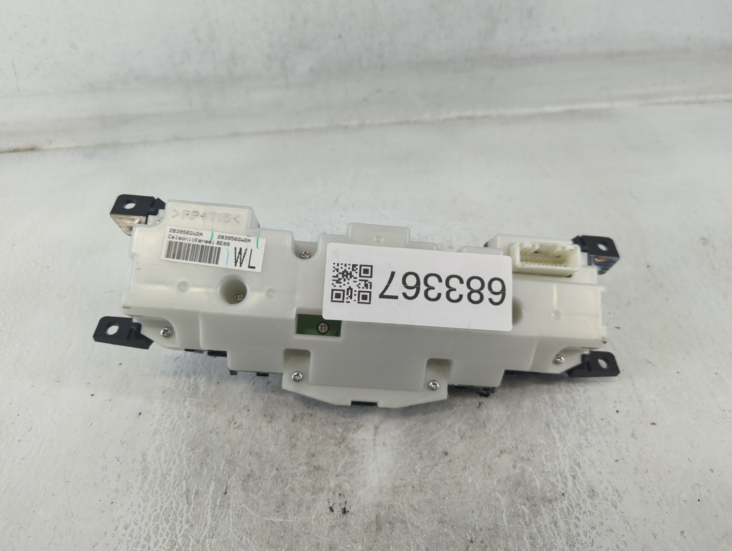 2018-2019 Infiniti Qx80 Radio AM FM Cd Player Receiver Replacement P/N:283956GW2A Fits Fits 2018 2019 OEM Used Auto Parts - 