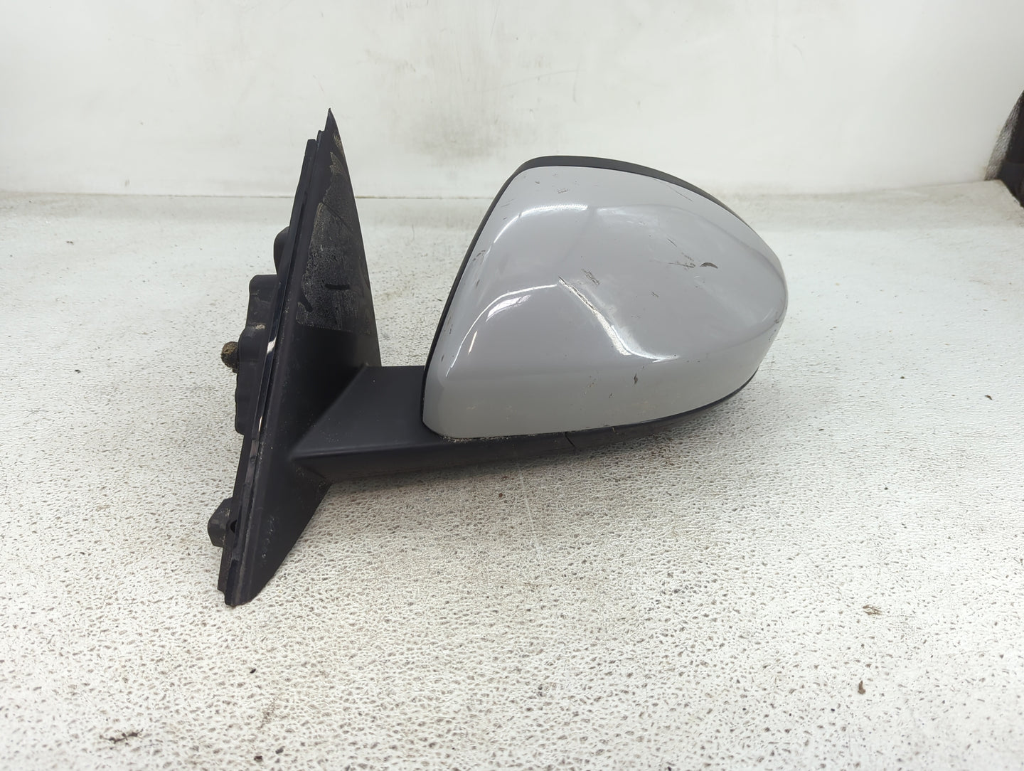 2018-2019 Jaguar E-Pace Driver Side View Mirror - Left Door Mirror OEM Used - Oemusedautoparts1.com