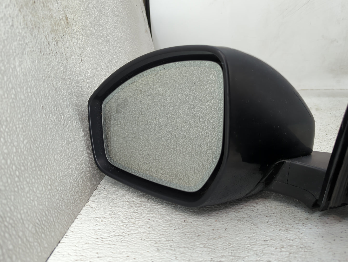 2018-2019 Jaguar E-Pace Driver Side View Mirror - Left Door Mirror OEM Used - Oemusedautoparts1.com
