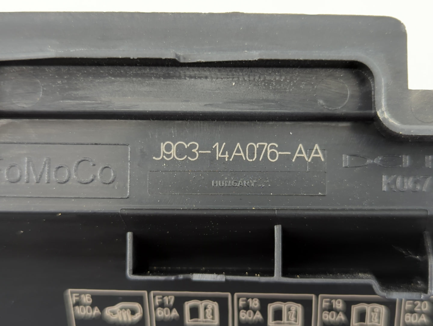 2018 Jaguar E-Pace Fusebox Fuse Box Panel Relay Module P/N:J9C3-14A076-AA Fits OEM Used Auto Parts - Oemusedautoparts1.com