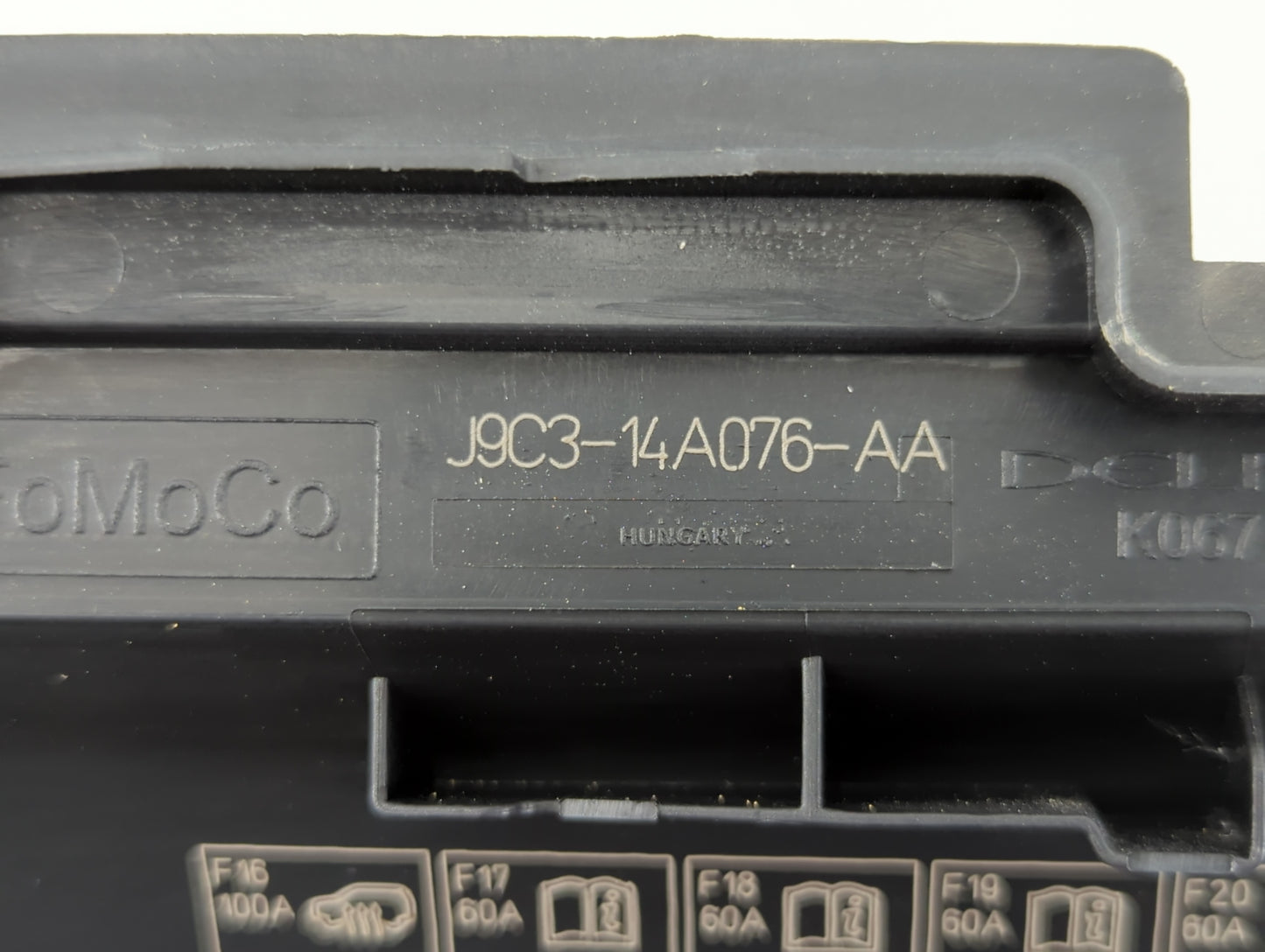 2018 Jaguar E-Pace Fusebox Fuse Box Panel Relay Module P/N:J9C3-14A076-AA Fits OEM Used Auto Parts - Oemusedautoparts1.com