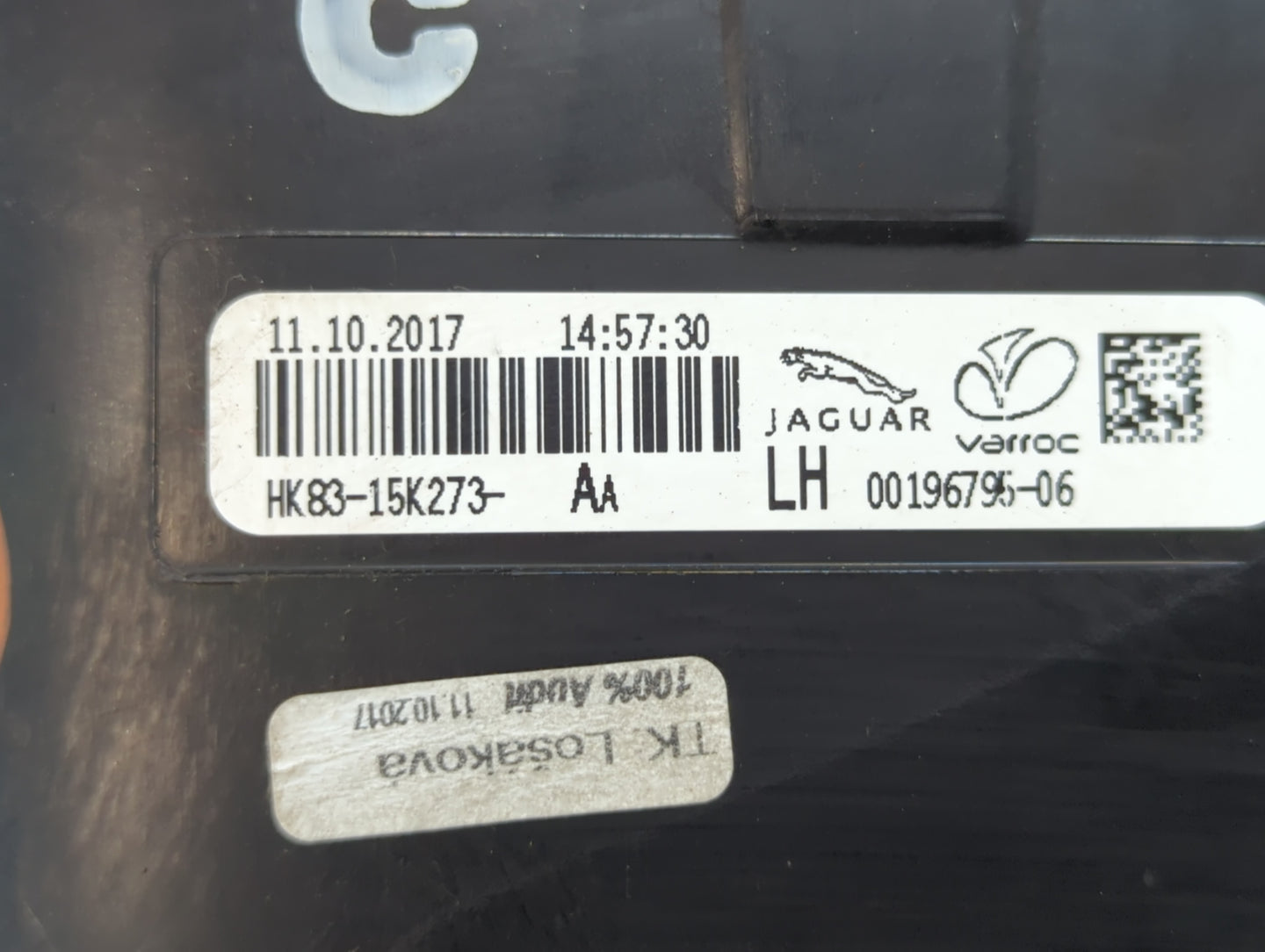 2017-2020 Jaguar F-Pace Tail Light Assembly Driver Left OEM P/N:HK83-15K273-AA Fits Fits 2017 2018 2019 2020 OEM Used Auto P