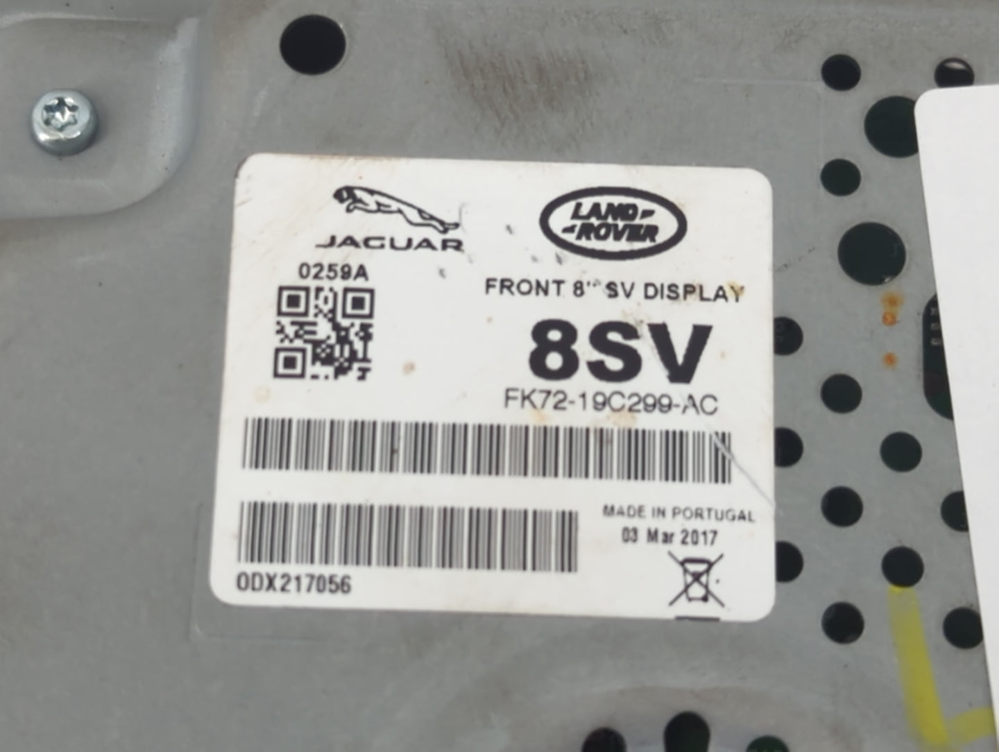 2017-2019 Jaguar F-pace Information Display Screen - Oemusedautoparts1.com