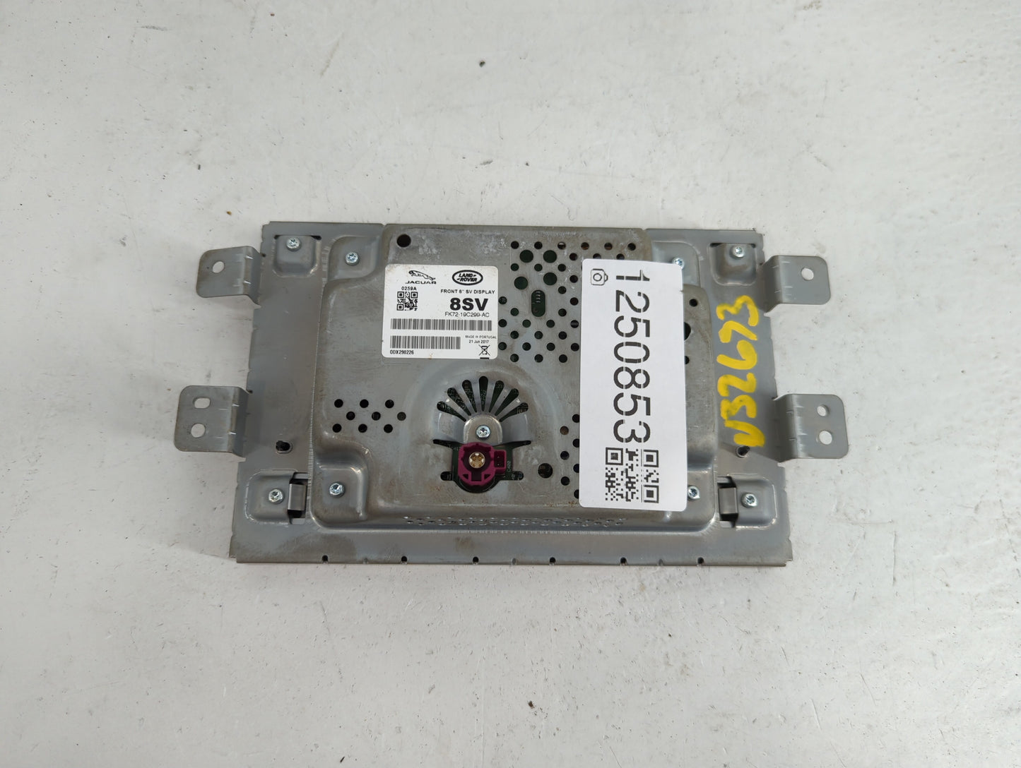 2018 Jaguar F-Pace Radio AM FM Cd Player Receiver Replacement P/N:FK72-19C299-AC Fits OEM Used Auto Parts - Oemusedautoparts