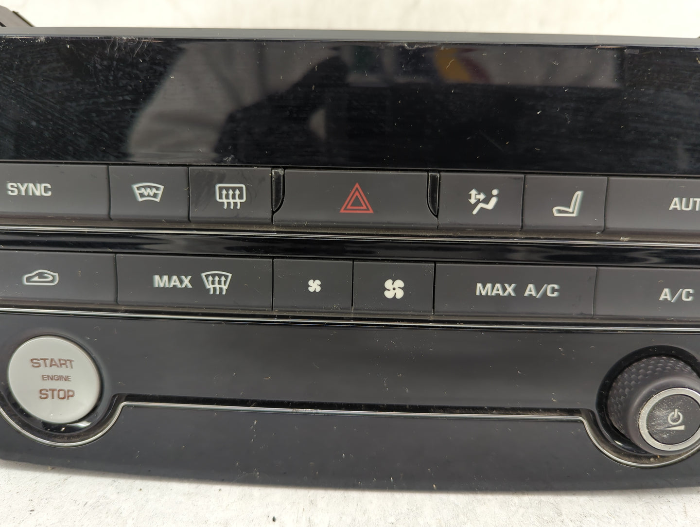 2018 Jaguar F-Pace Climate Control Module Temperature AC/Heater Replacement P/N:JX63-18C858-SB Fits Fits 2019 OEM Used Auto 