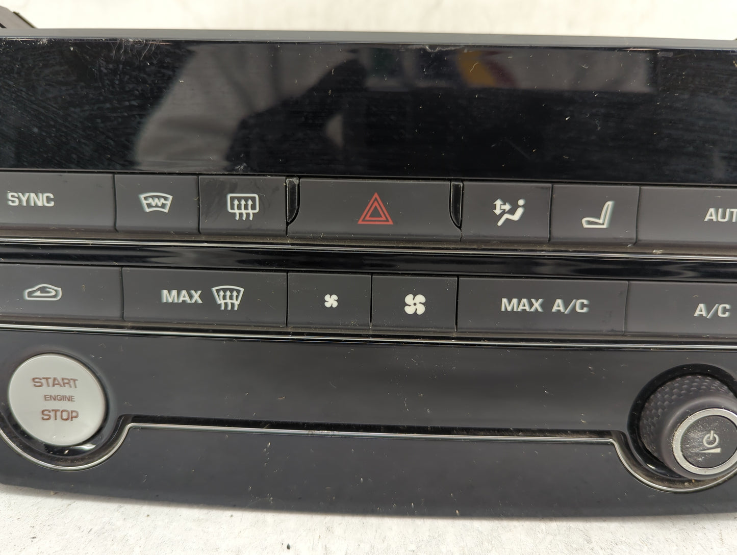 2018 Jaguar F-Pace Climate Control Module Temperature AC/Heater Replacement P/N:JX63-18C858-SB Fits Fits 2019 OEM Used Auto 