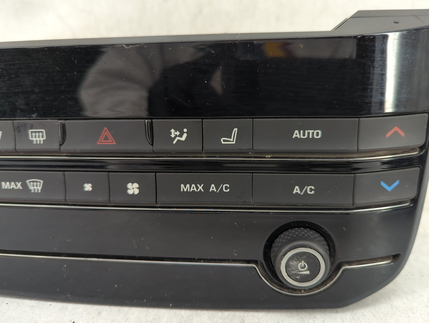 2018 Jaguar F-Pace Climate Control Module Temperature AC/Heater Replacement P/N:JX63-18C858-SB Fits Fits 2019 OEM Used Auto 